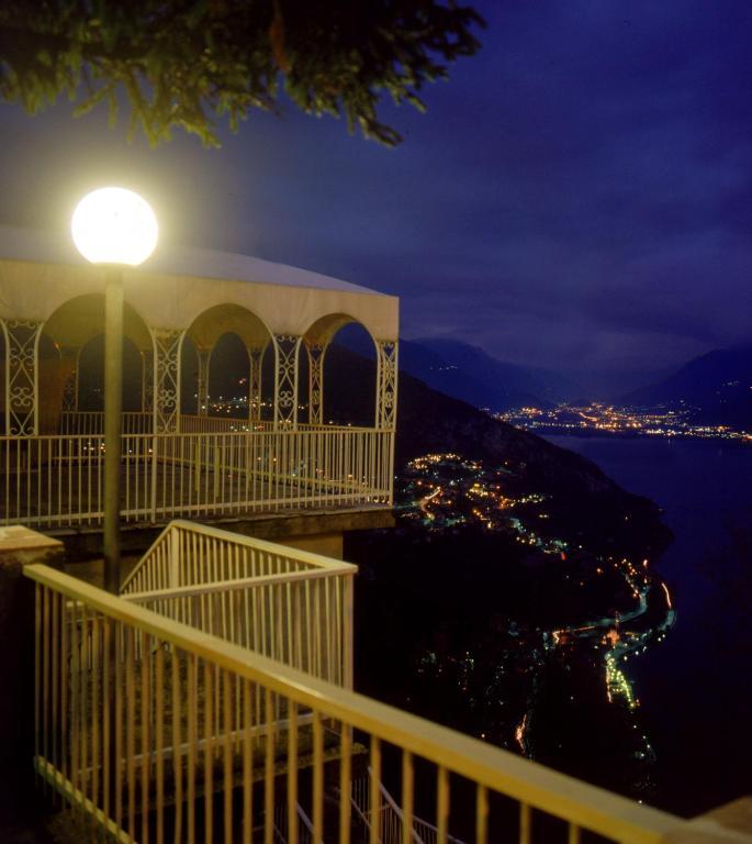 Hotel Poggio D'Oro Riva di Solto Extérieur photo