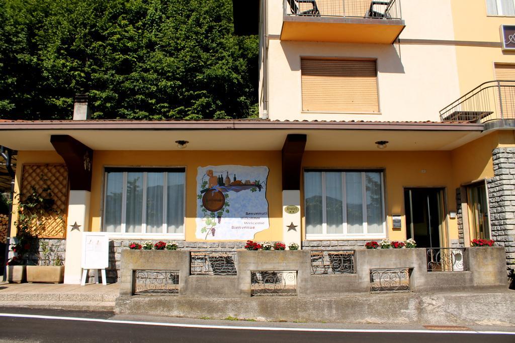 Hotel Poggio D'Oro Riva di Solto Extérieur photo