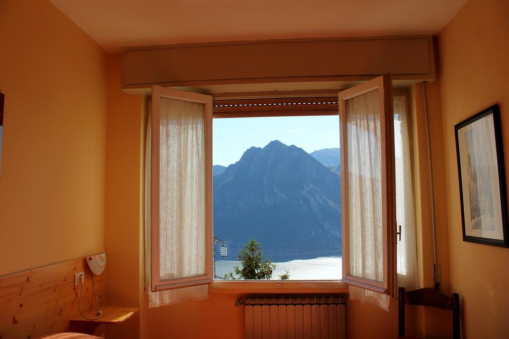 Hotel Poggio D'Oro Riva di Solto Extérieur photo