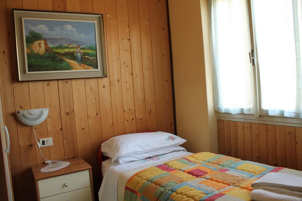Hotel Poggio D'Oro Riva di Solto Extérieur photo